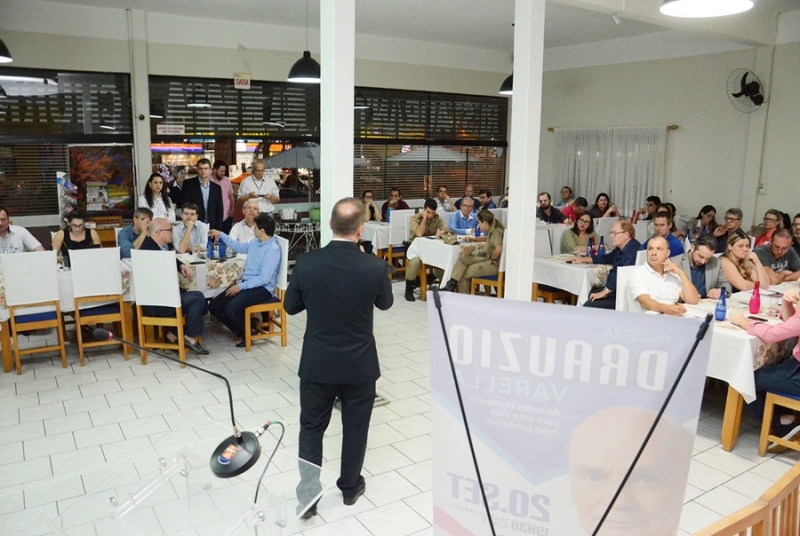 CDL nos Bairros reuniu 64 pessoas e discutiu diversos assuntos, entre eles a reforma trabalhista.